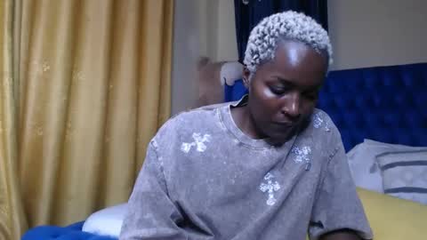 Snapshot of prettyquee chatting on 05/07/26, 11:15 sasha online show from 05/07/26, 11:15