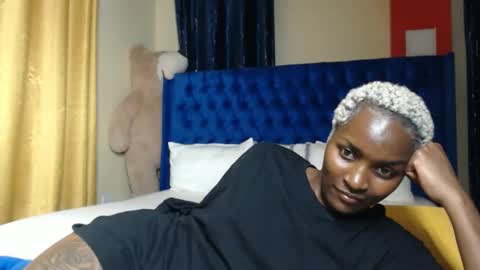 Snapshot of prettyquee chatting on 05/09/26, 04:01 sasha online show from 05/09/26, 04:01