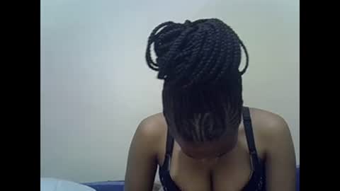 Snapshot of prettyqueenn1 chatting on 01/04/25, 09:21 sharon online show from 01/04/25, 09:21