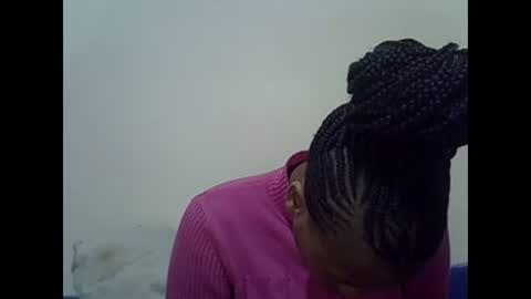 Snapshot of prettyqueenn1 chatting on 01/05/25, 07:28 sharon online show from 01/05/25, 07:28