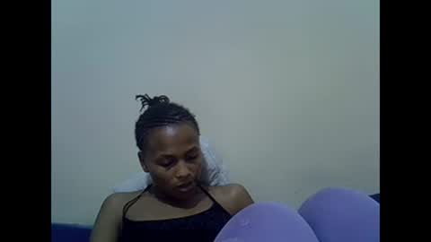 Snapshot of prettyqueenn1 chatting on 02/02/25, 08:19 sharon online show from 02/02/25, 08:19