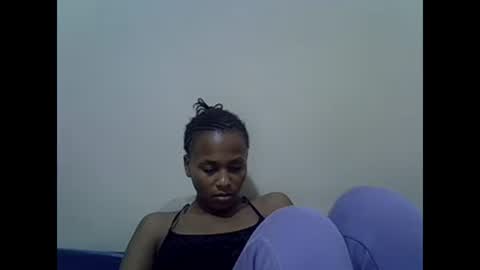 Snapshot of prettyqueenn1 chatting on 02/02/25, 11:21 sharon online show from 02/02/25, 11:21