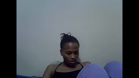 Snapshot of prettyqueenn1 chatting on 02/04/25, 12:19 sharon online show from 02/04/25, 12:19