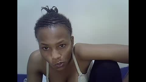 Snapshot of prettyqueenn1 chatting on 02/07/25, 03:45 sharon online show from 02/07/25, 03:45