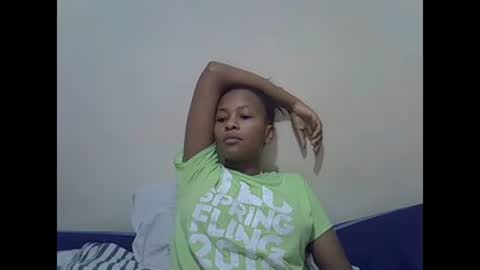 Snapshot of prettyqueenn1 chatting on 02/16/25, 02:32 sharon online show from 02/16/25, 02:32