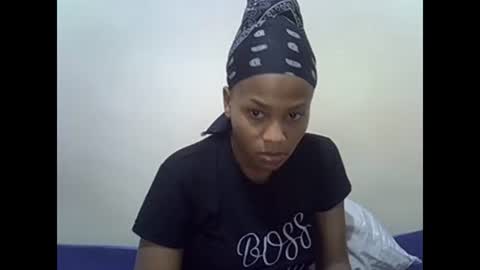 Snapshot of prettyqueenn1 chatting on 03/04/25, 03:11 sharon online show from 03/04/25, 03:11