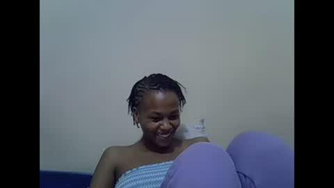 Snapshot of prettyqueenn1 chatting on 03/08/25, 05:22 sharon online show from 03/08/25, 05:22