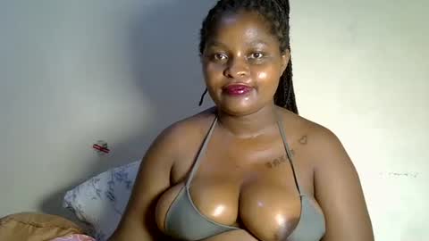 Snapshot of prettyriss chatting on 05/29/26, 12:19 prettyriss online show from 05/29/26, 12:19