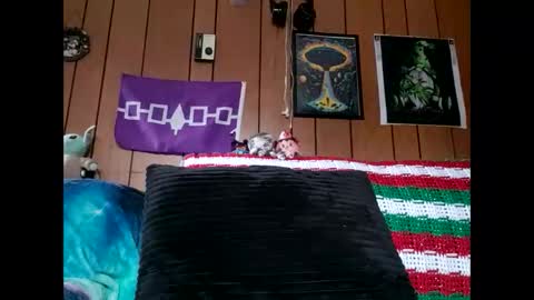 prettysolidd7 online show from 01/01/25, 03:03