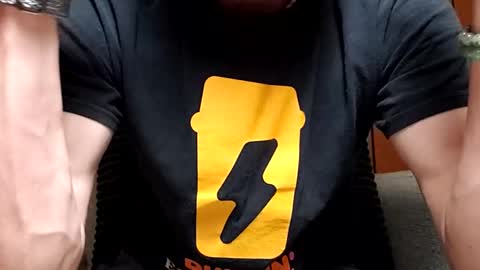 prettysolidd7 online show from 01/31/25, 02:04