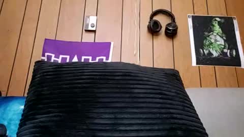 prettysolidd7 online show from 02/20/25, 10:05