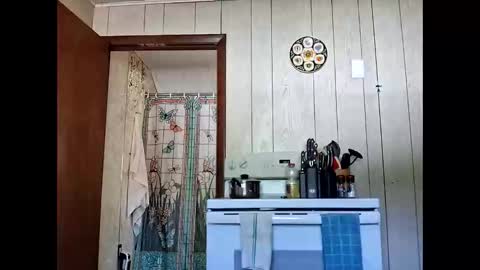 prettysolidd7 online show from 09/08/25, 07:02