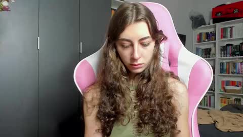 Sophie  next stream will be at Monday  i will wait you guys  online show from 02/19/26, 08:32