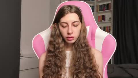 Sophie  next stream will be at Monday  i will wait you guys  online show from 06/16/26, 05:54