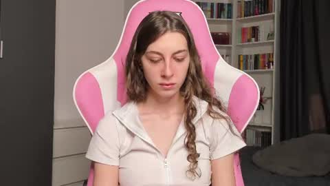 Sophie  next stream will be at Monday  i will wait you guys  online show from 07/10/26, 06:17
