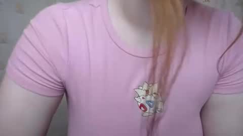 Snapshot of prettyvalerii_ chatting on 05/15/26, 09:27 Valeri online show from 05/15/26, 09:27