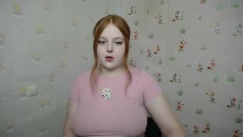 Snapshot of prettyvalerii_ chatting on 07/11/26, 10:51 Valeri online show from 07/11/26, 10:51