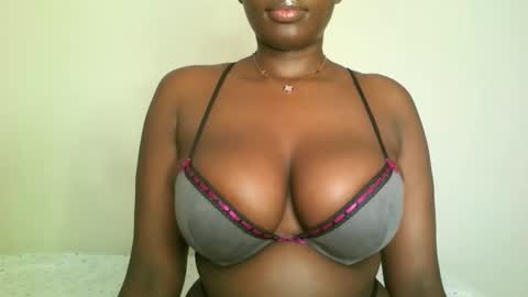 prettyvishy online show from 04/19/26, 07:07