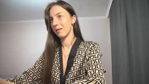 prettyyy_angel online show from 10/03/25, 06:27