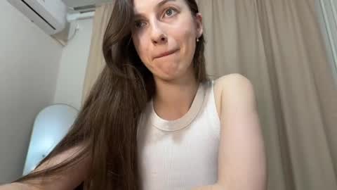 prettyyy_angel online show from 05/17/26, 07:10