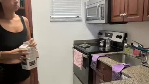 prettyyykittyyy22 online show from 04/26/26, 03:42