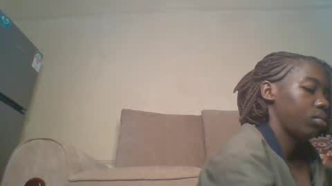 prettyzuzu online show from 09/22/25, 05:31