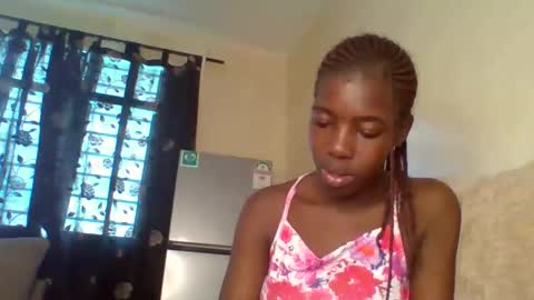 prettyzuzu online show from 10/20/25, 07:20