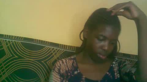 prettyzuzu online show from 10/27/25, 06:28