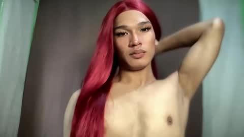 Snapshot of pricelessbeautyxxx chatting on 12/18/25, 06:19 TINA online show from 12/18/25, 06:19