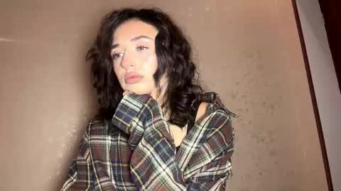 Snapshot of pricillalivsey chatting on 12/15/25, 12:20 Sofi online show from 12/15/25, 12:20