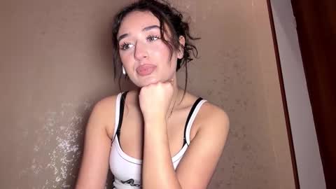 Snapshot of pricillalivsey chatting on 12/16/25, 11:15 Sofi online show from 12/16/25, 11:15