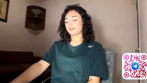 Snapshot of pricillalivsey chatting on 01/13/26, 12:43 Sofi online show from 01/13/26, 12:43