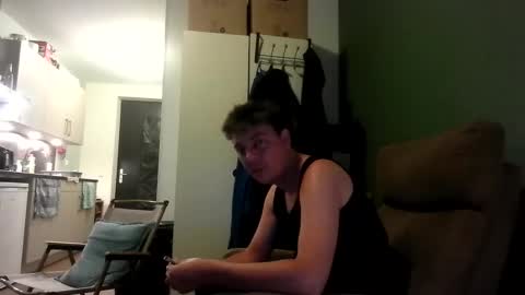 Snapshot of prieslucas068 chatting on 05/27/26, 02:30 prieslucas068 online show from 05/27/26, 02:30