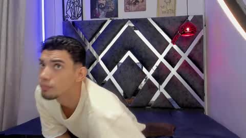 prince_arthur77 online show from 01/18/25, 12:47