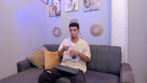 prince_arthur77 online show from 02/07/25, 01:11