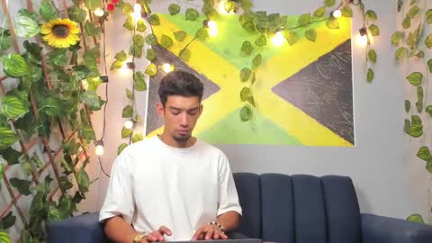 prince_arthur77 online show from 11/06/25, 02:51