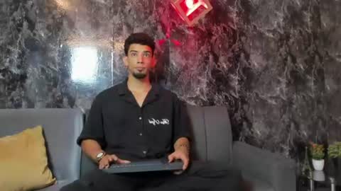 prince_arthur77 online show from 07/08/26, 01:59