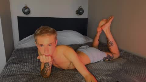 HUNTER LEO KEVIN online show from 04/03/26, 04:10