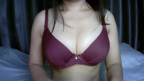 Snapshot of princess916446 chatting on 11/29/25, 02:36 princess online show from 11/29/25, 02:36