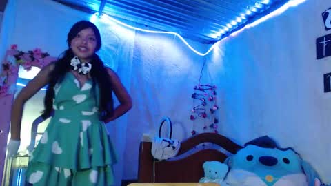 Snapshot of princess_elia chatting on 10/15/25, 11:05 Elia online show from 10/15/25, 11:05