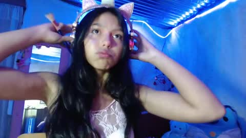 Snapshot of princess_elia chatting on 10/17/25, 12:14 Elia online show from 10/17/25, 12:14