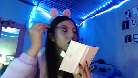 Snapshot of princess_elia chatting on 10/19/25, 11:16 Elia online show from 10/19/25, 11:16