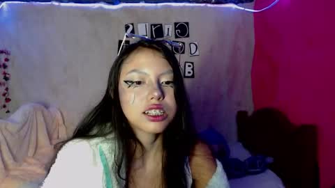 Snapshot of princess_elia chatting on 10/31/25, 02:12 Elia online show from 10/31/25, 02:12