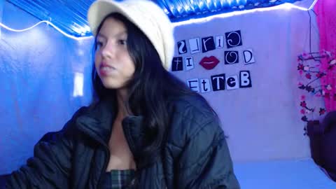 Snapshot of princess_elia chatting on 11/11/25, 10:21 Elia online show from 11/11/25, 10:21