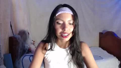 Snapshot of princess_elia chatting on 11/17/25, 08:58 Elia online show from 11/17/25, 08:58