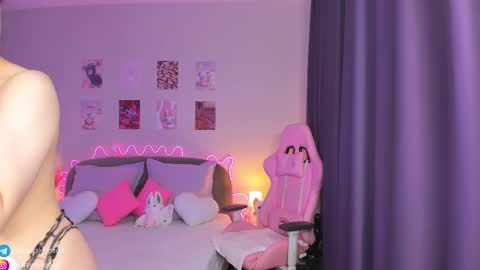 Snapshot of princess_kristy chatting on 02/09/25, 10:42 Kristy online show from 02/09/25, 10:42