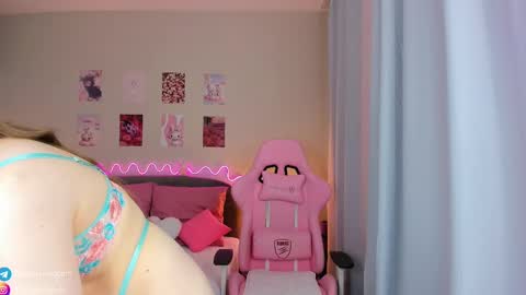 Snapshot of princess_kristy chatting on 03/06/25, 04:41 Kristy online show from 03/06/25, 04:41