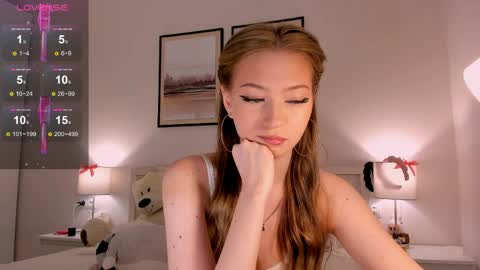 Princess Diana online show from 05/15/26, 07:43