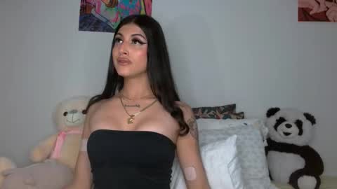 Sophie online show from 10/31/25, 05:08