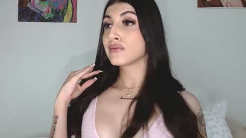 Snapshot of princess_ofyourdreams chatting on 01/14/26, 05:51 Sophie online show from 01/14/26, 05:51